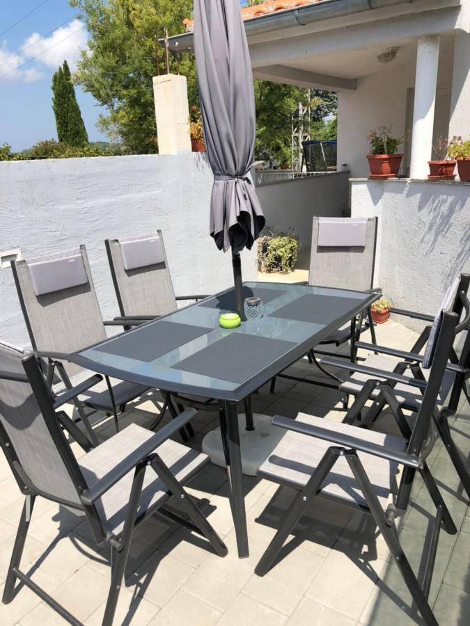 Holiday Home Marsan Pula Extérieur photo