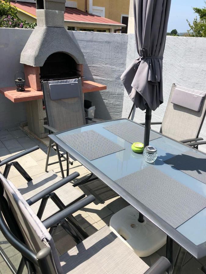 Holiday Home Marsan Pula Extérieur photo
