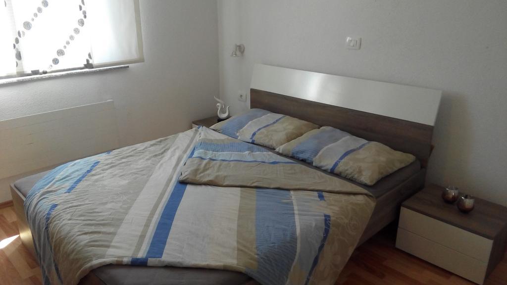 Holiday Home Marsan Pula Extérieur photo